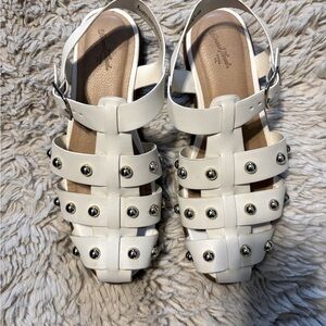 Fisherman studded sandals